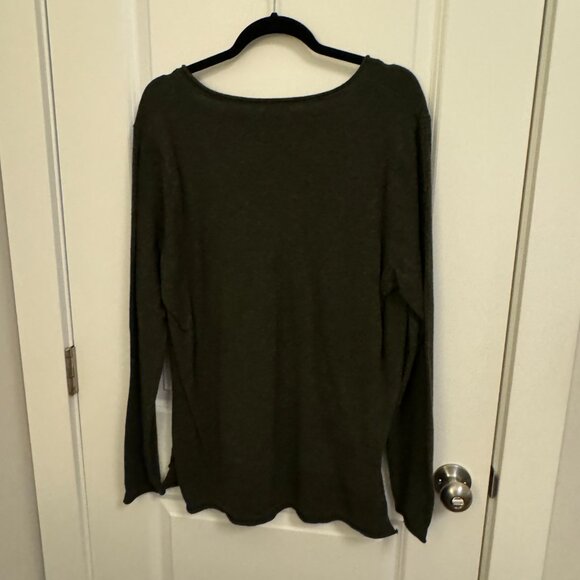 J. Crew V Neck Sweater (Size: XL; Color: Green) - Picture 2 of 4